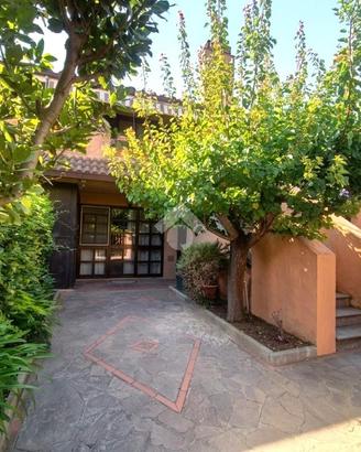 VILLA A SCHIERA A TARQUINIA