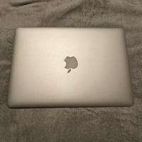 Apple MacBook Air 13 pari al nuovo! Incluso cover!