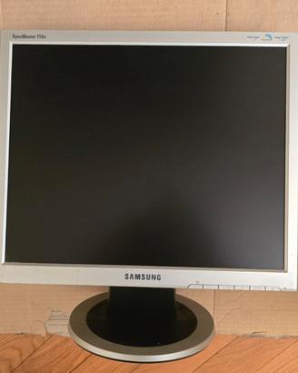 Monitor Samsung 710N