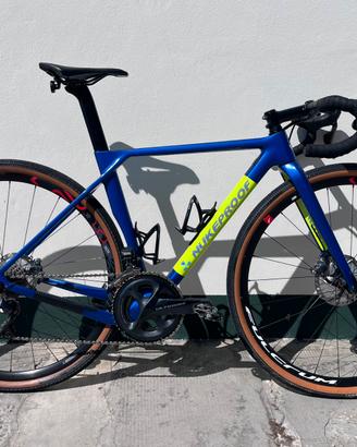 Bici Gravel carbonio Shimano DI2 Power Meter