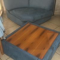 Angolo divano con tavolino abbinato