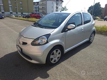 Toyota Aygo 1.0 benzina 5 porte 110 Milà km