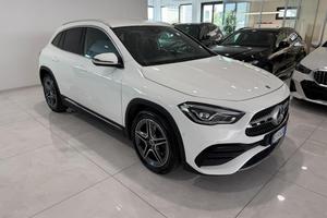 MERCEDES-BENZ GLA 200 Automatic Premium *GANCIO