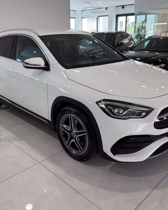 MERCEDES-BENZ GLA 200 Automatic Premium *GANCIO