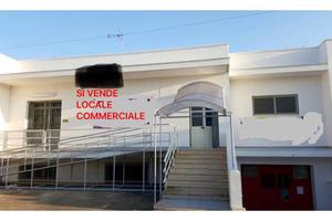 Locale commerciale più deposito 400 MQ