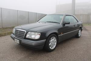 MERCEDES CE 200
