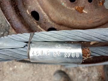 Corde in acciaio con un anello