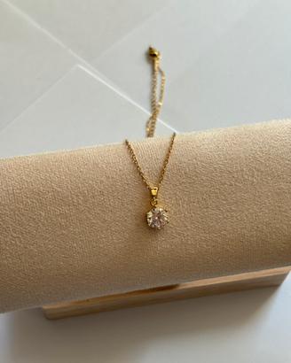 Collana con brillante