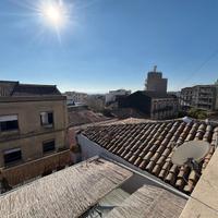 Indipendente 160 mq su due piani con due terrazzi