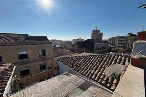 Indipendente 160 mq su due piani con due terrazzi