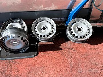 cerchi in ferro per smart for four