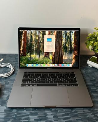 MacBook Pro 2019 15” i7 Garanzia Fattura Docente