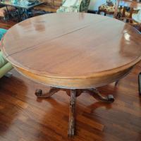 Tavolo rotondo d’epoca in noce – restaurato