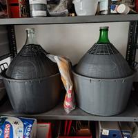 Coppia di damigiane da 34 litri