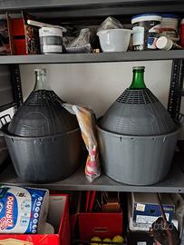 Coppia di damigiane da 34 litri