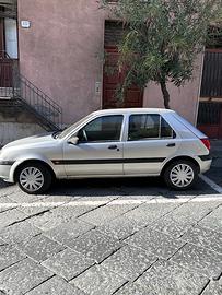 FORD Fiesta 5ª serie - 2001