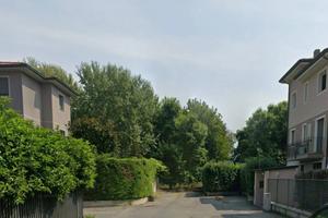 2 posti auto affiancati