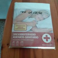 Salvamaterasso nuovo sanitario ancora imballato