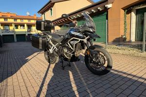 Triumph 900 GT Pro
