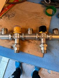 Gruppo valvole deviatrice e miscelatrice