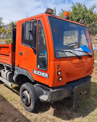 MACCHINA OPERATRICE Bucher Bu200 4×4 comunal