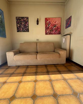 DIVANO 2/3 posti beige/nocciola COME NUOVO