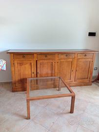 Credenza  e tavolino