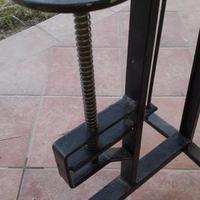 Tappabottiglie per tappi in sughero