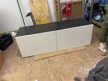 Mobile ikea modello besta