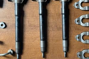 3 iniettori e rail per mazda cx 3-5 2013-2015