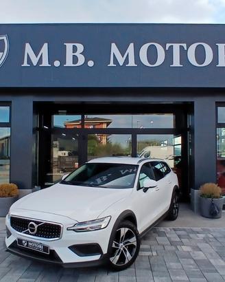 Volvo V60 Cross Country B4 (d) AWD automatico Core
