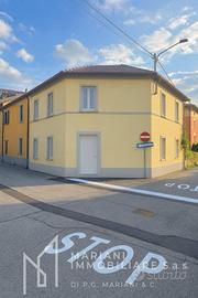 SPLENDIDA SOLUZIONE INDIPENDENTE CENTRO PAESE