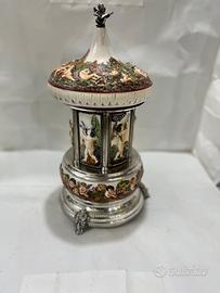 Carillon Rouge Capodimonte