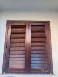 persiane in legno massello