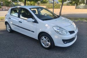 Renault Clio 1.6 5 porte SOLAMENTE 61.000 KM
