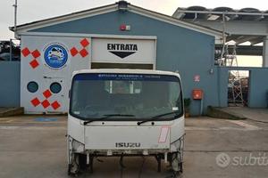 CABINA ISUZU N2R usato