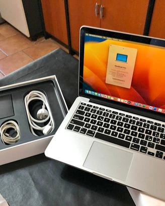 Macbook pro i7 early 2015 8Gb RAM  512Gb SSD Batte