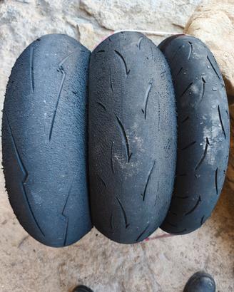 Gomme moto Dunlop d212 m e una Pirelli sc1 