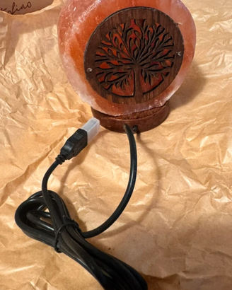 Lampada di sale con albero della vita