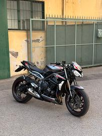 Street Triple RS -