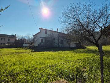 Casa indipendente in campagna