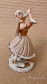 Statuina in porcellana Capodimonte – Ragazza con o