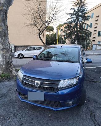 Dacia Sandero 1.5 diesel  75 CV 2014 120000km