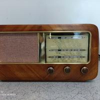 Radio d'epoca a valvole Nova