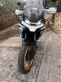 MT 700 KTM