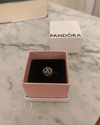 Charm pandora