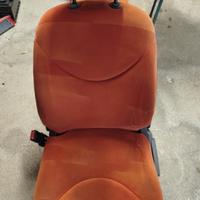 Sedile anteriore sx (conducente) C2 2004