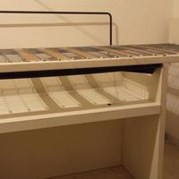 Letto a soppalco con scrivania estraibile