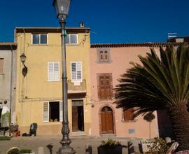Casa singola in piccolo borgo in mezzo alla natura