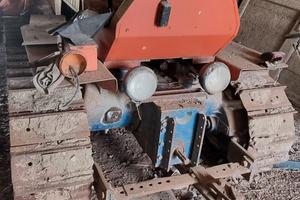 Trattore cingolato SAME Taurus 60